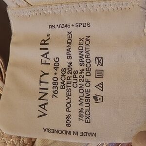 Nwot 40G vanity fair beauty back